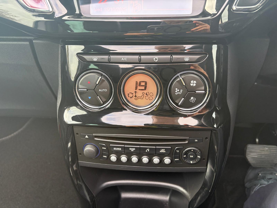 2016 Citroen DS3 - image 9