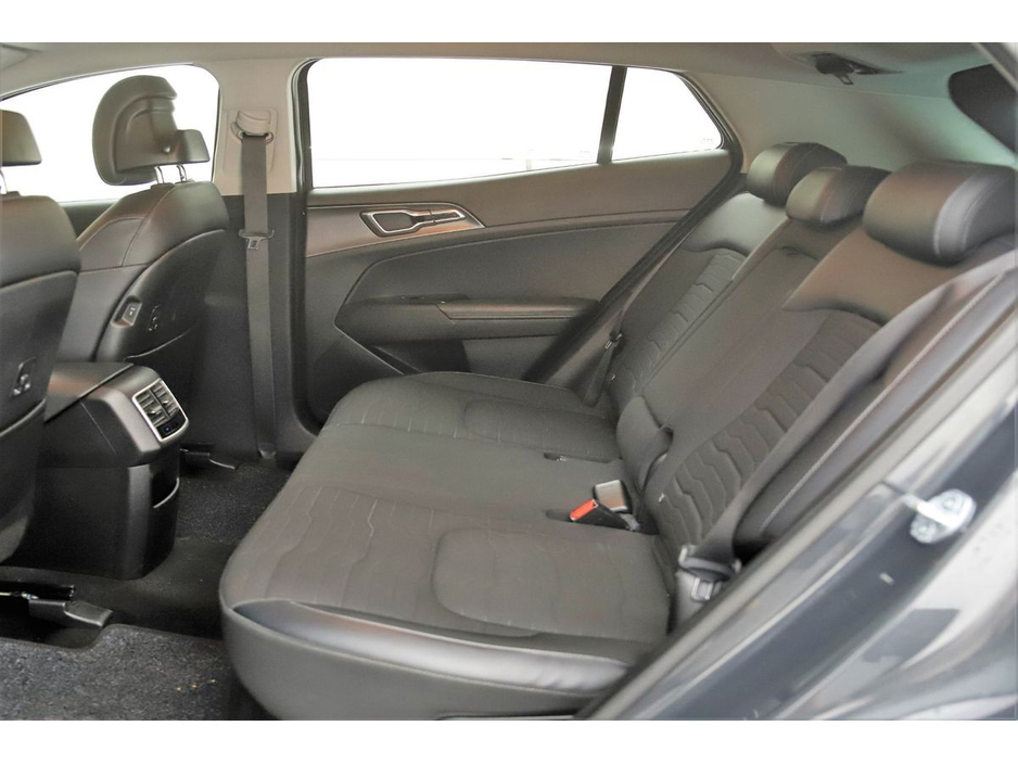 2023 Kia Sportage - image 15