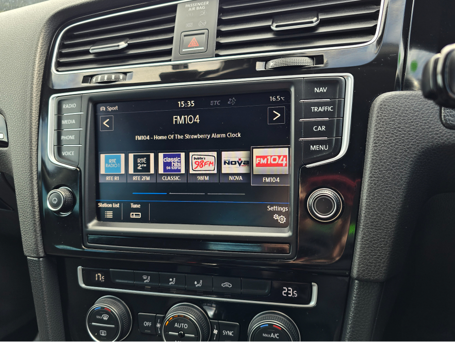 2015 Volkswagen Golf 1.4 TSI HI SPEC HIGHLINE EDITION * ALCANTARA SEATS * REV CAMERA - BLIND SPOT - REAR TRAFFIC ASSIST - SIMI DEALER -  BLUEMOTION €15,450