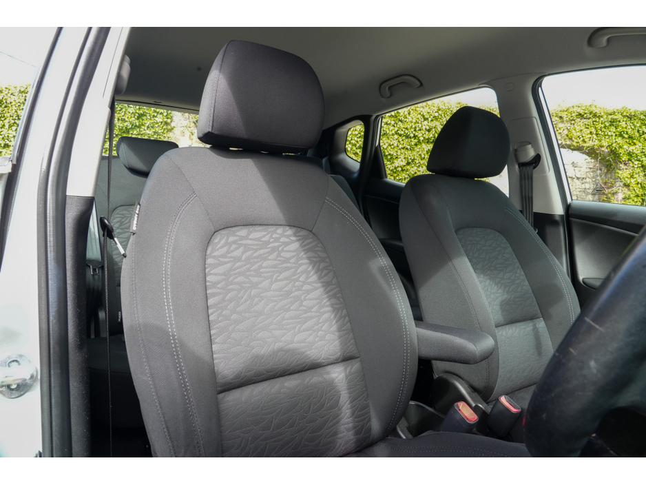 2013 Hyundai ix20 - image 17