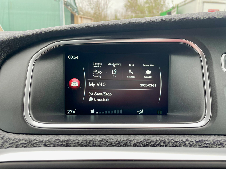 2017 Volvo V40 - image 37