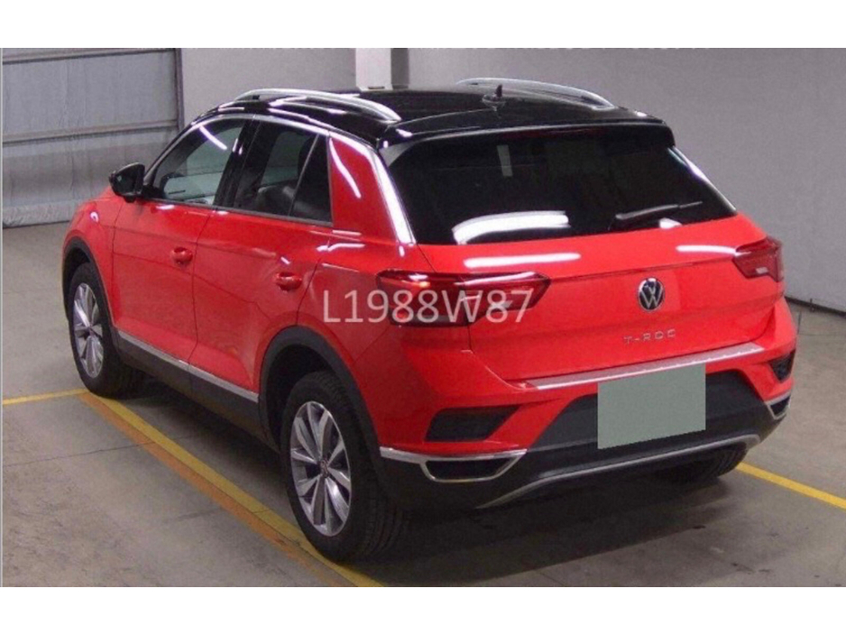 2021 Volkswagen T-Roc - image 4