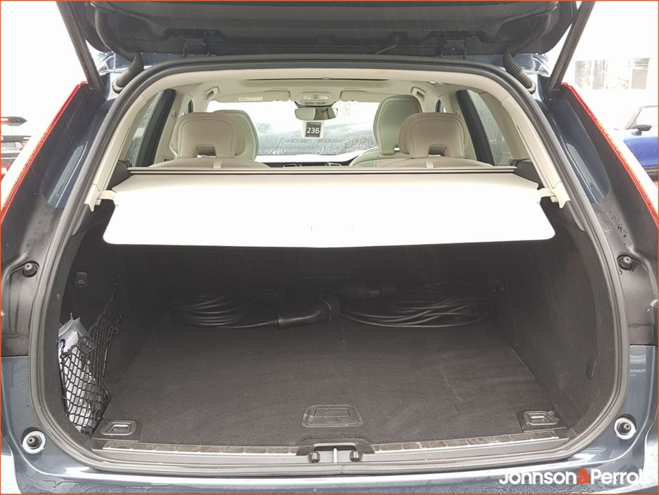 2022 Volvo XC60 T6 350hp AWD PHEV Plus Dark (Two Year Volvo Warranty + Two Year Volvo Service Plan) €46,900