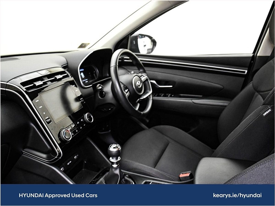 2022 Hyundai Tucson - image 5