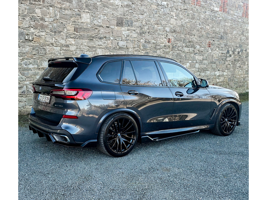 2022 BMW X5 - image 9