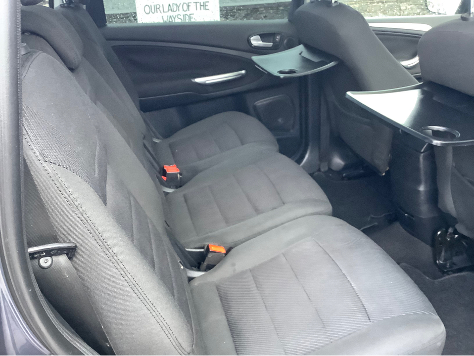 2011 Ford Galaxy - image 18