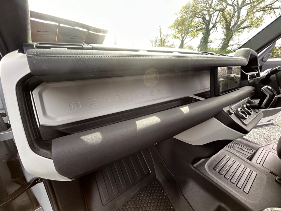 2023 Land Rover Defender - image 20