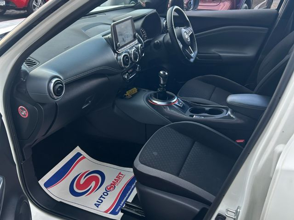 2020 Nissan Juke - image 3