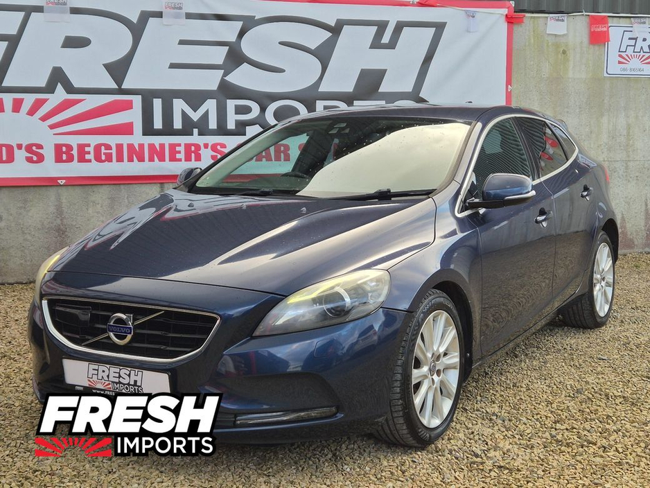 2015 Volvo V40 - image 31