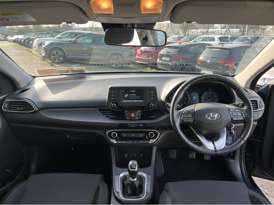 2017 Hyundai i30 - image 12