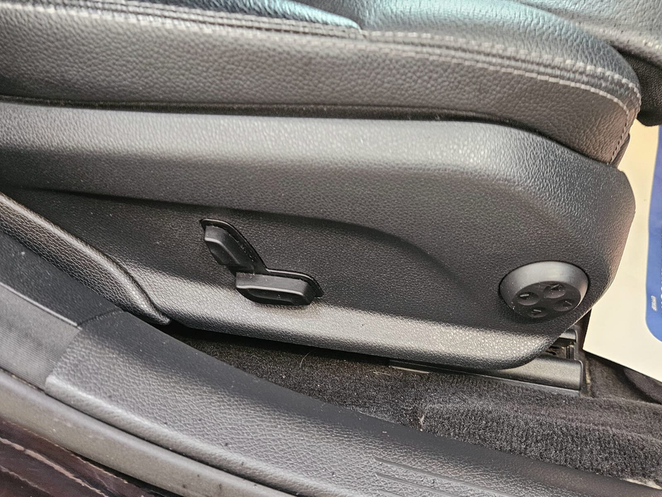 2016 Mercedes-Benz C Class - image 10