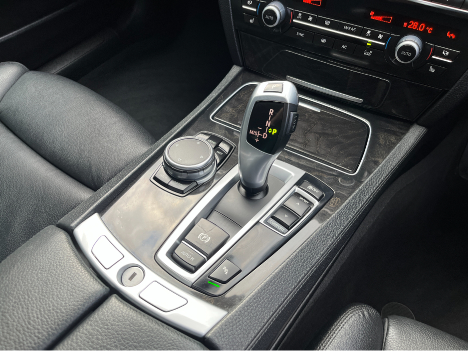 2015 BMW 7 Series 730D M-SPORT EXCLUSIVE AUTOMATIC 3.0 DIESEL //HEAD UP DISPLAY//FULL LEATHER HEATED SEATS//SOFT CLOSE DOORS//SAT NAV// €21,950