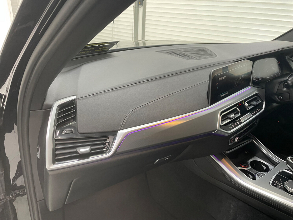 2022 BMW X5 - image 22