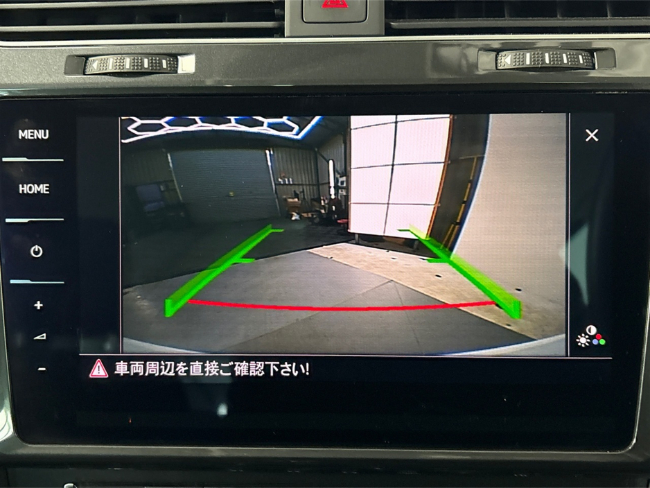 2019 Volkswagen Golf COMFORTLINE**TOUCHSCREEN MEDIA**APPLE CAR PLAY**REVERSE CAMERA**PARKING SENSORS**MULTIFUNCTIONAL STEERING WHEEL**CRUSIE CONTROL**DUAL CLIMATE**CLOTH SEATS**ELECTRIC WINDOWS**AIRCONDITIONING**ISOFIX** €19,995