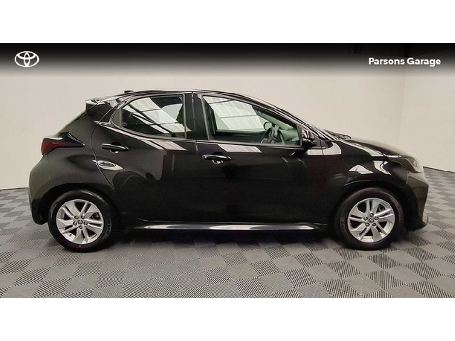 2023 Toyota Yaris  €21,995