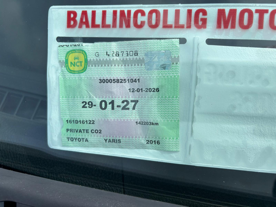 2016 Toyota Yaris - image 2