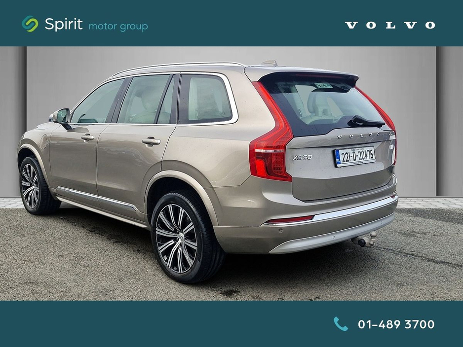 2022 Volvo XC90 - image 2