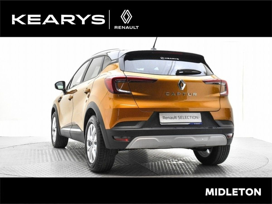 2020 Renault Captur TCe 100 Iconic. Low Kms €16,990