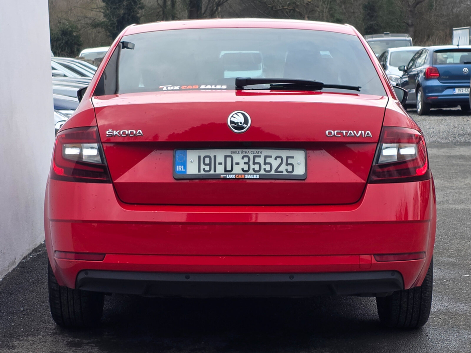 2019 Skoda Octavia - image 8