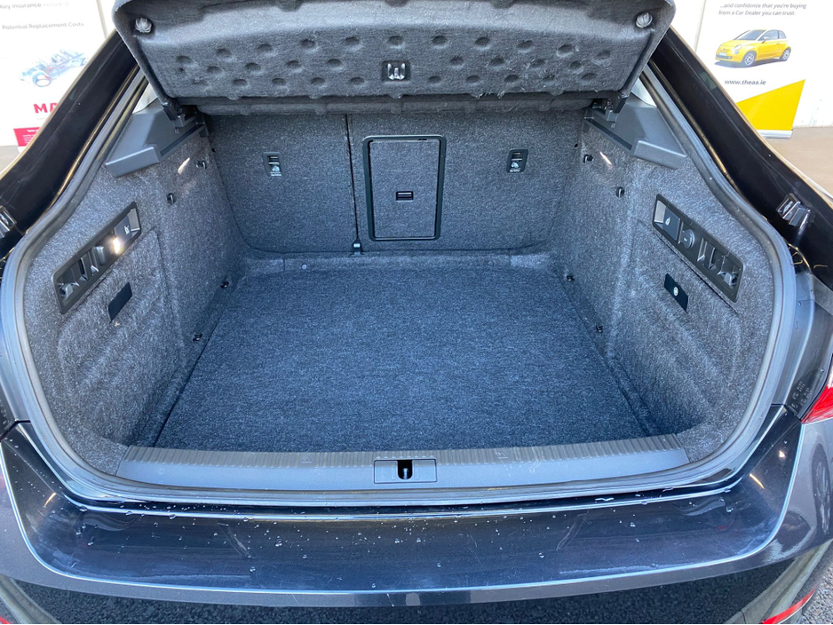 2020 Skoda Superb - image 20