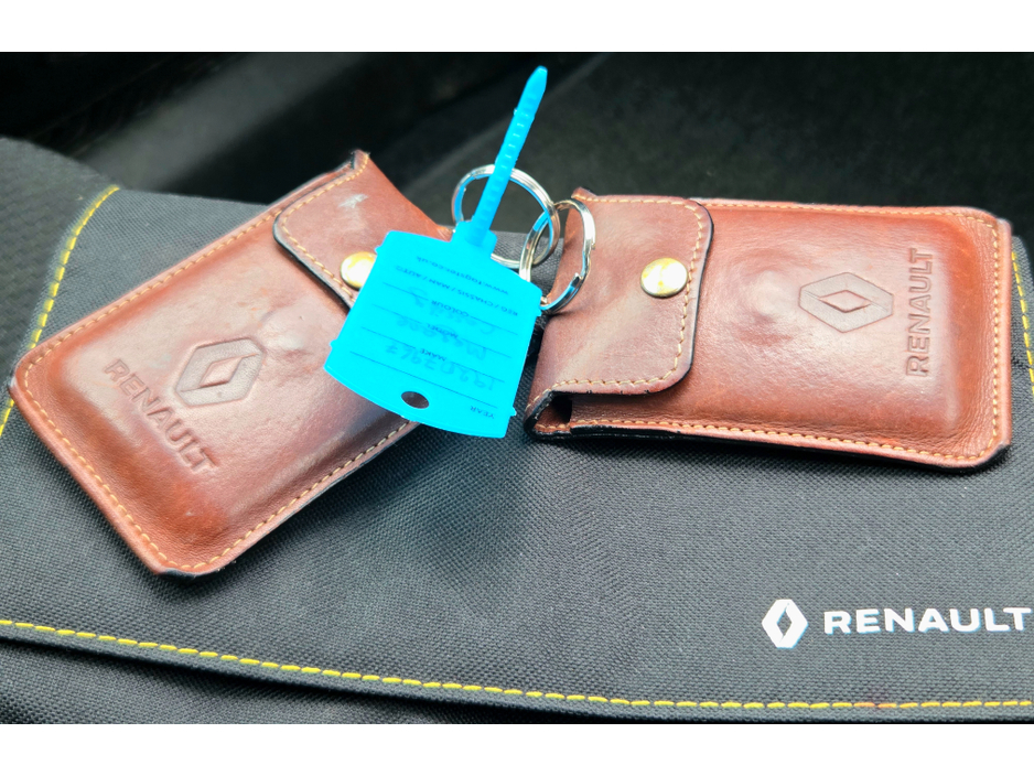 2019 Renault Megane - image 26