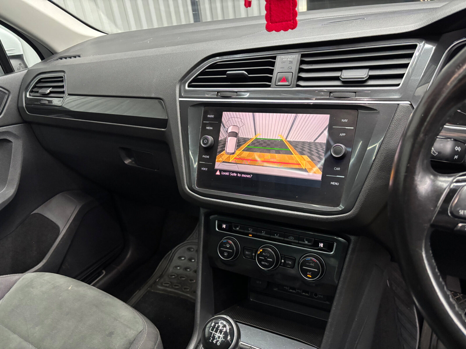 2019 Volkswagen Tiguan - image 6