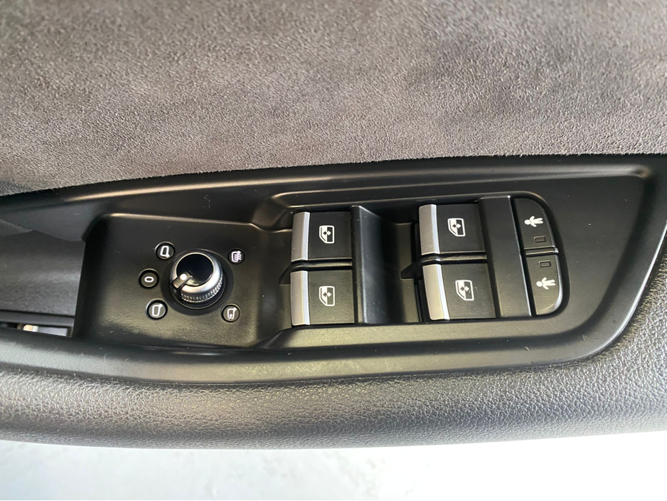 2017 Audi A4 - image 21