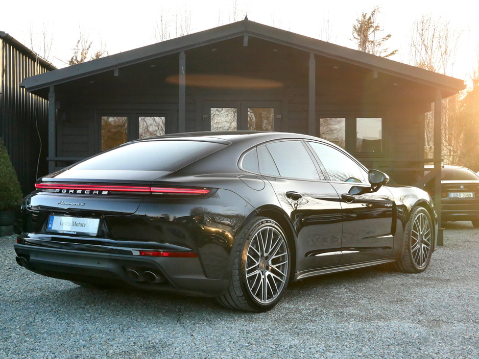 2024 Porsche Panamera - image 5