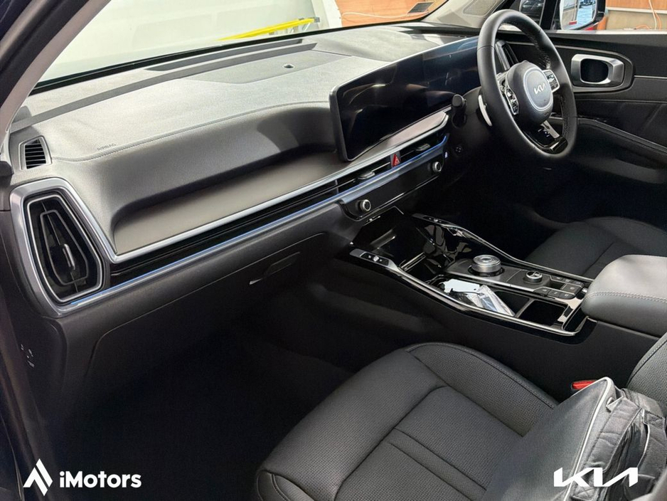 2026 Kia Sorento - image 12