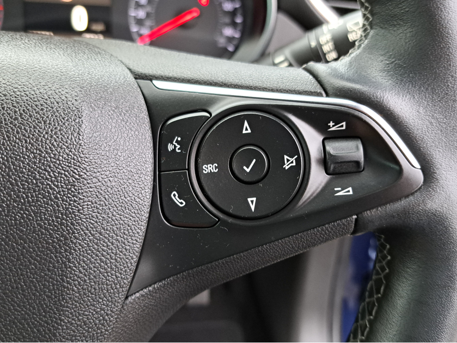 2022 Opel Crossland ULTIMATE 1.2TURBO 110BHP **LEATHER/SUEDE INTERIOR** €19,950