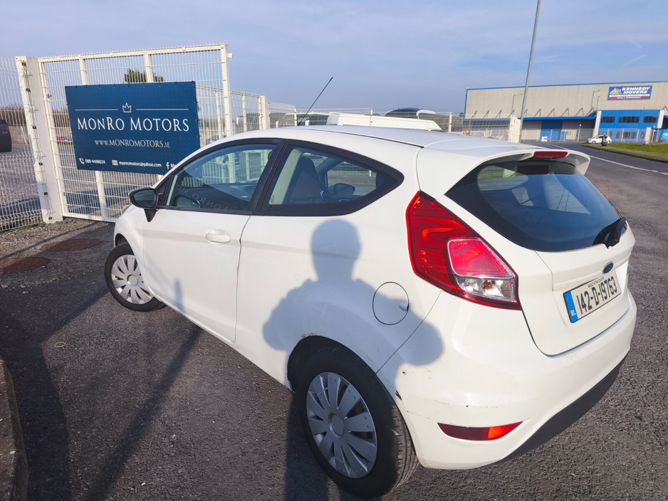 2014 Ford Fiesta - image 5