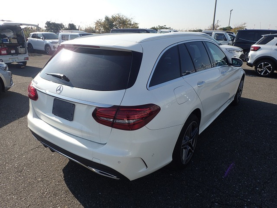 2019 Mercedes-Benz C Class - image 3