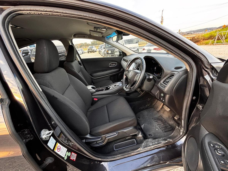 2014 Honda Vezel - image 3