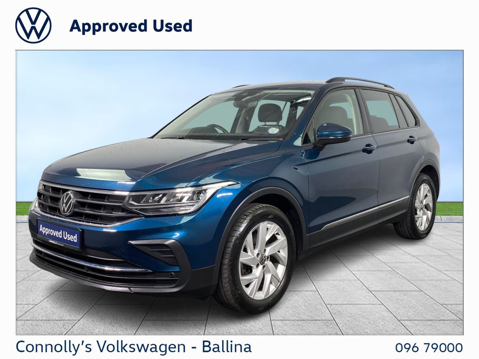 2023 Volkswagen Tiguan - image 12