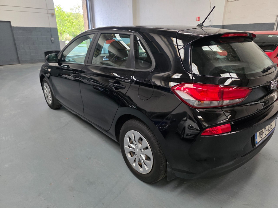 2018 Hyundai i30 - image 4