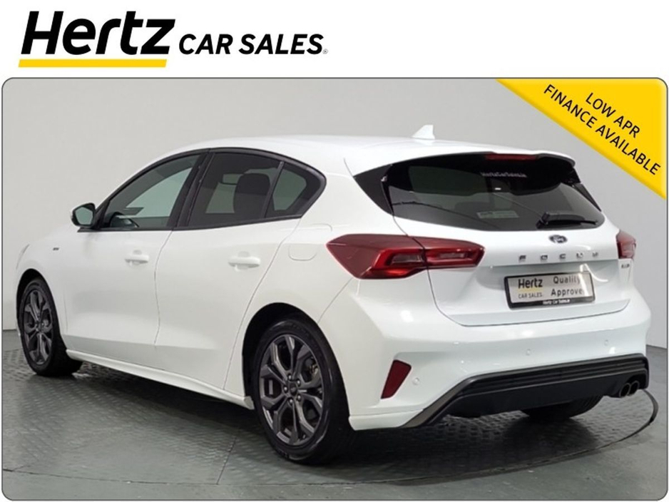 2024 Ford Focus - image 2