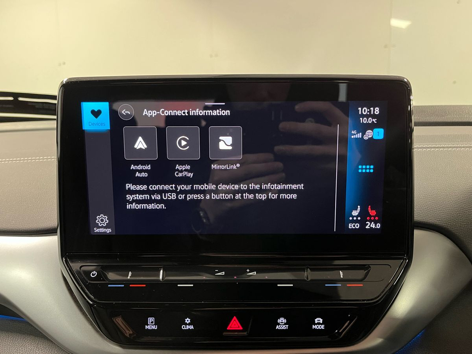 2024 Volkswagen ID.4 Life DX 77kWh 174BHP - Reversing Camera - Ambient Lighting - Sat Nav - Climate Control - Heated Seats - Keyless Start - Apple CarPlay/Android Auto €32,950