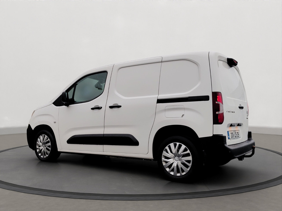 2020 Peugeot Partner  €10,995