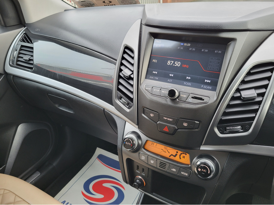 2018 Ssangyong Korando - image 21