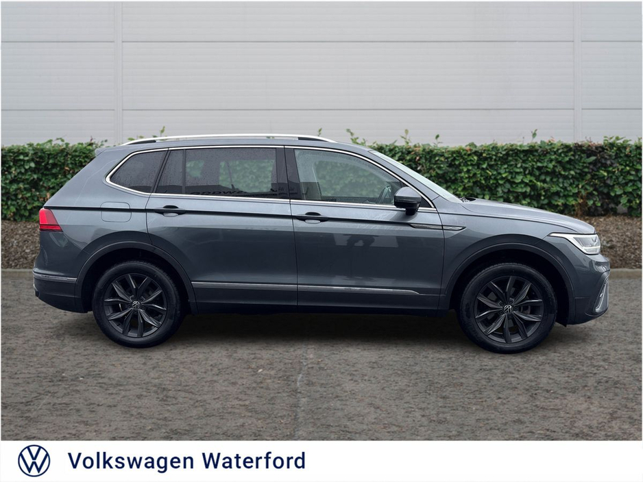 2024 Volkswagen Tiguan - image 4