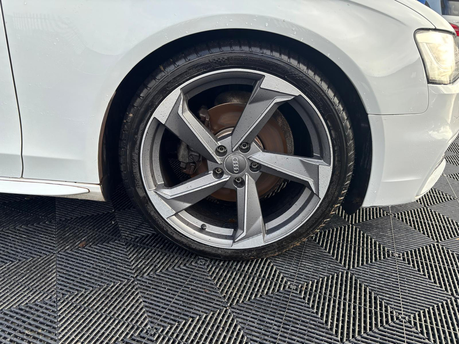 2014 Audi A4 - image 3