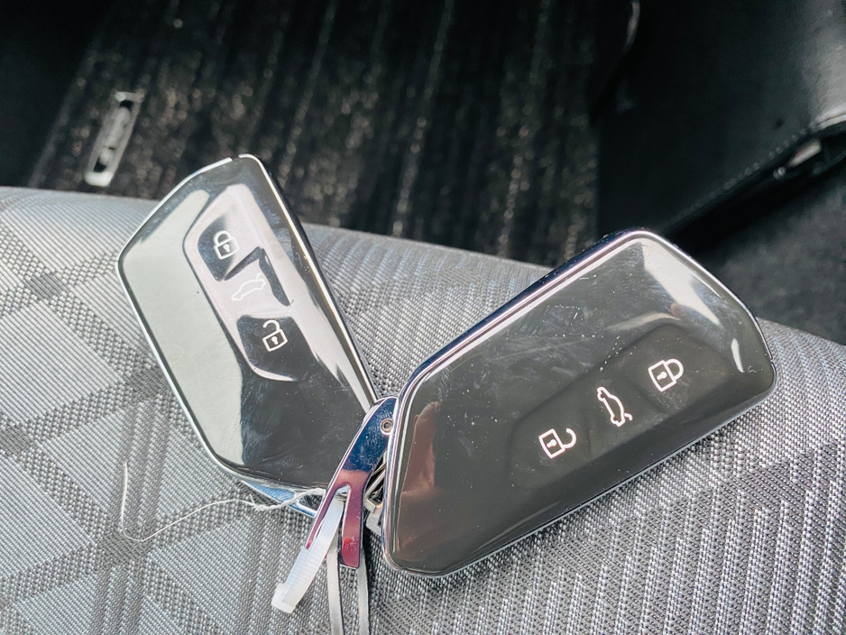 2023 Volkswagen Golf - image 21