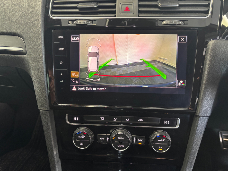 2018 Volkswagen Golf - image 11