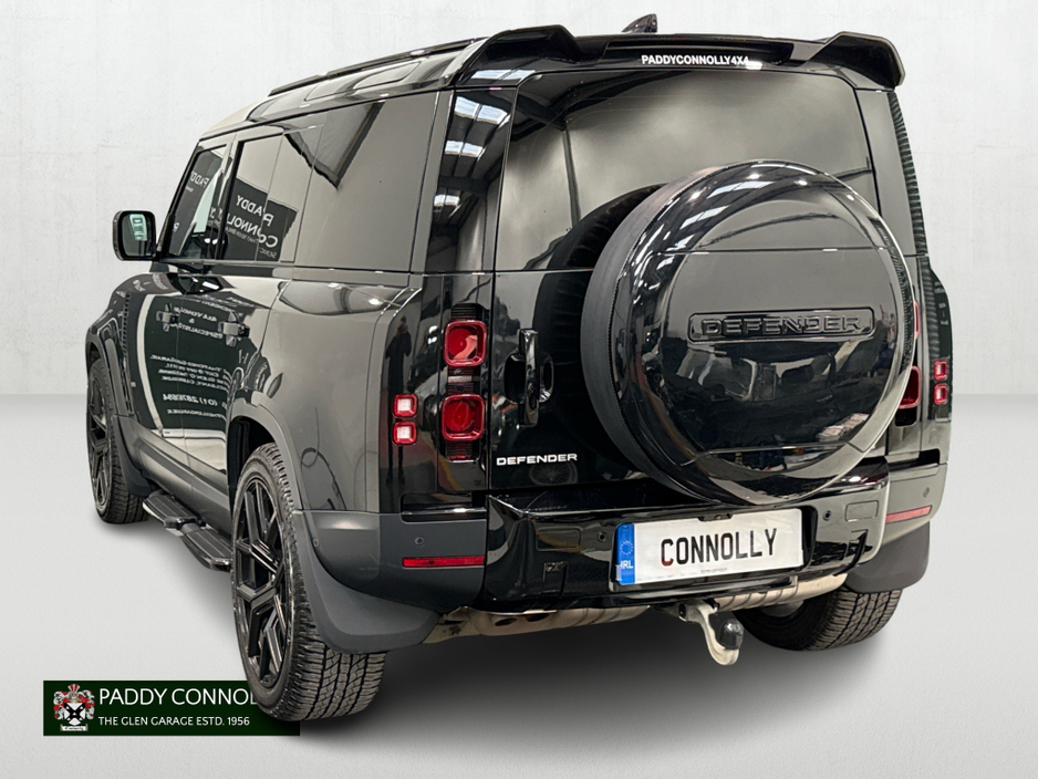 2021 Land Rover Defender - image 4