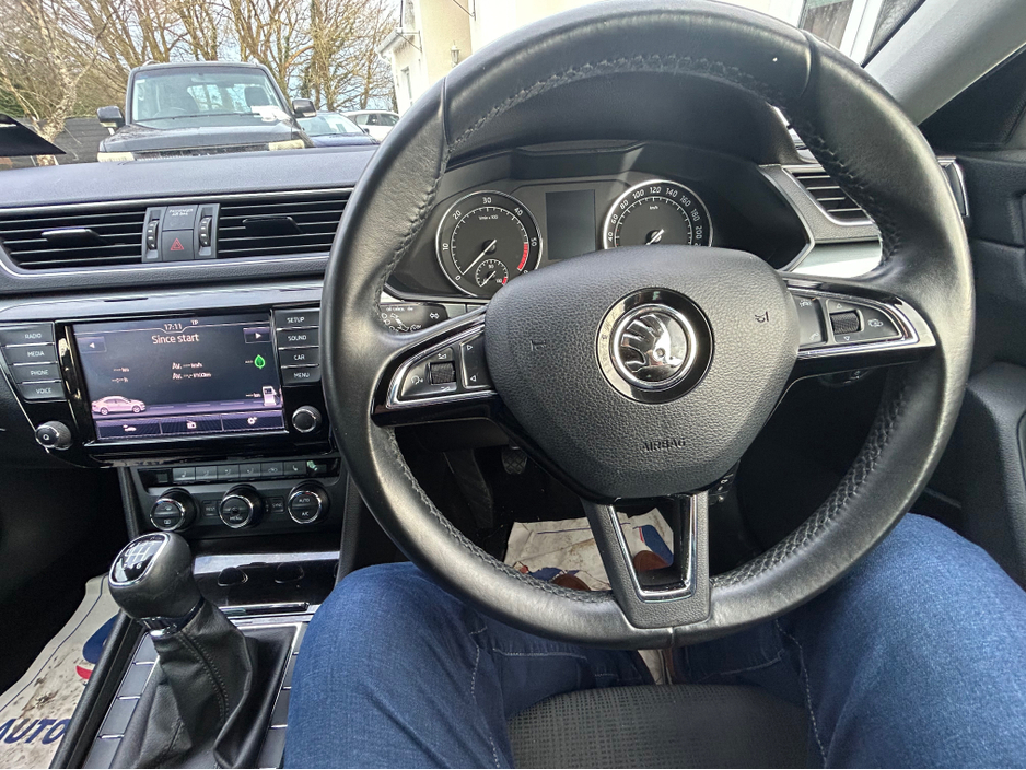 2016 Skoda Superb - image 19