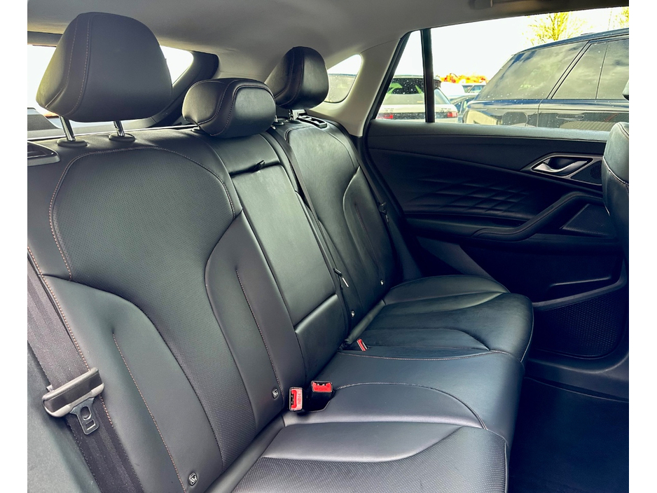 2025 MG HS - image 24