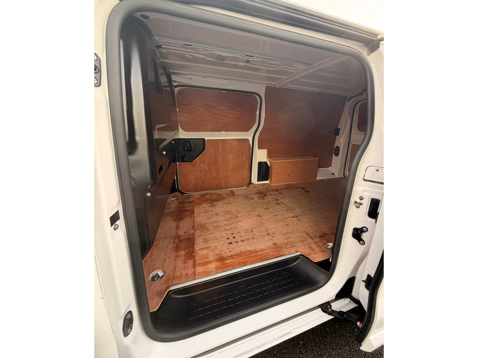 2022 Opel Vivaro Long Wheel Base €17,032