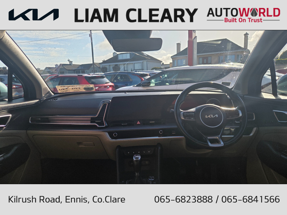 2022 Kia Sportage - image 11