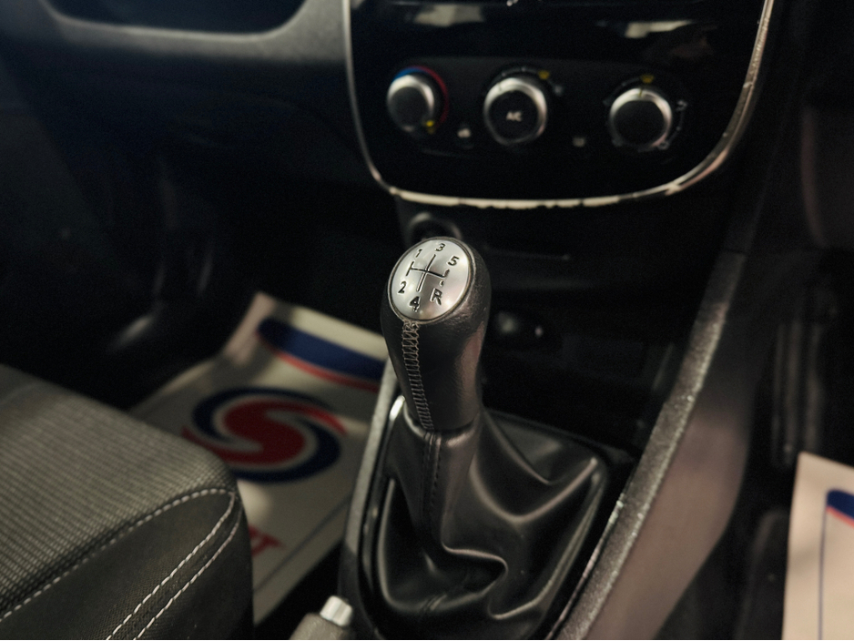 2016 Renault Clio IV DYNAMIQUE NAV 1.2 PETR 4DR €11,899