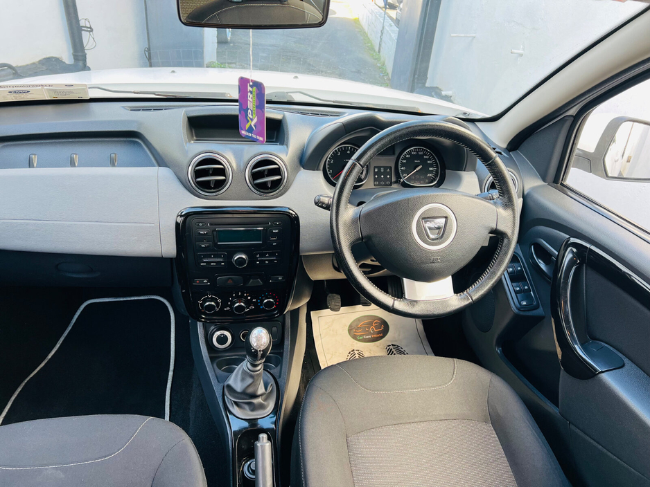 2014 Dacia Duster - image 5